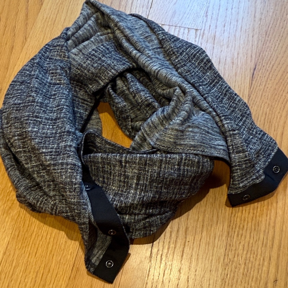Lululemon Athletica Gray Scarf